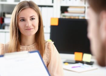 Gdzie szukać ogłoszeń o pracę lokalnie? Poradnik