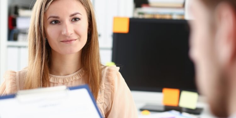 Gdzie szukać ogłoszeń o pracę lokalnie? Poradnik